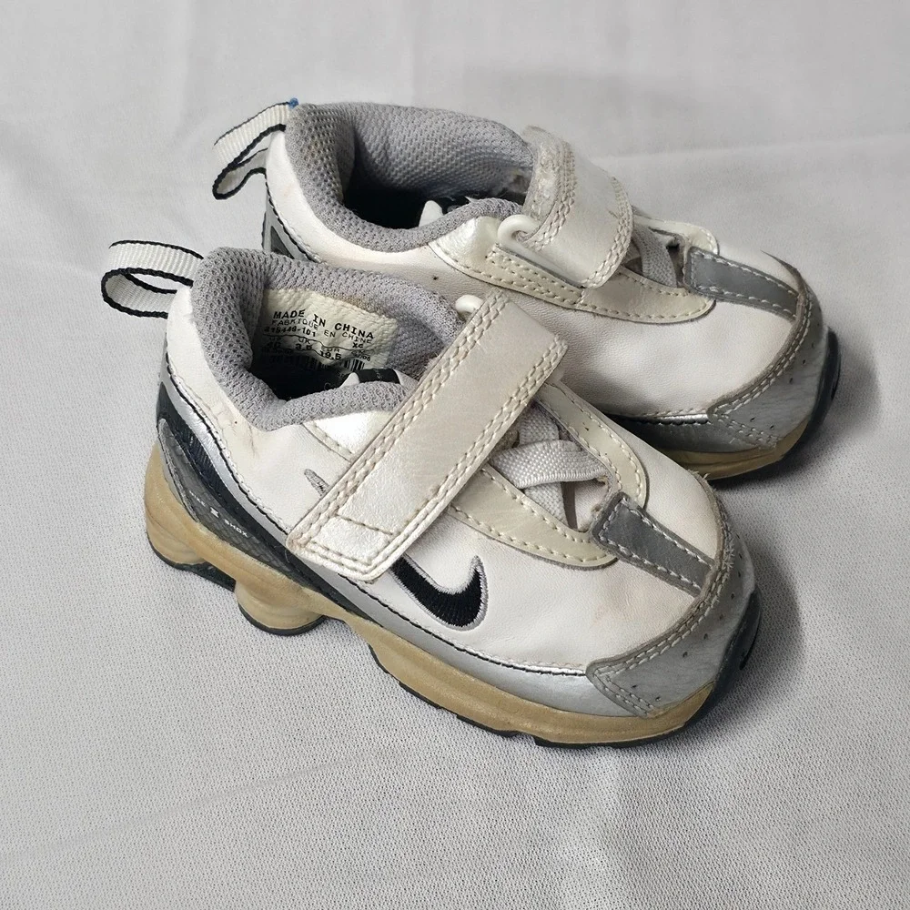 Nike Shox Turbo White &‎ Silver Toddler Sneakers Size 4C 315449-101 Hook & Loop